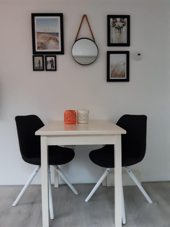 Modern En Sfeervol Appartement Aan Zee Met Airco Zoutelande Exterior foto